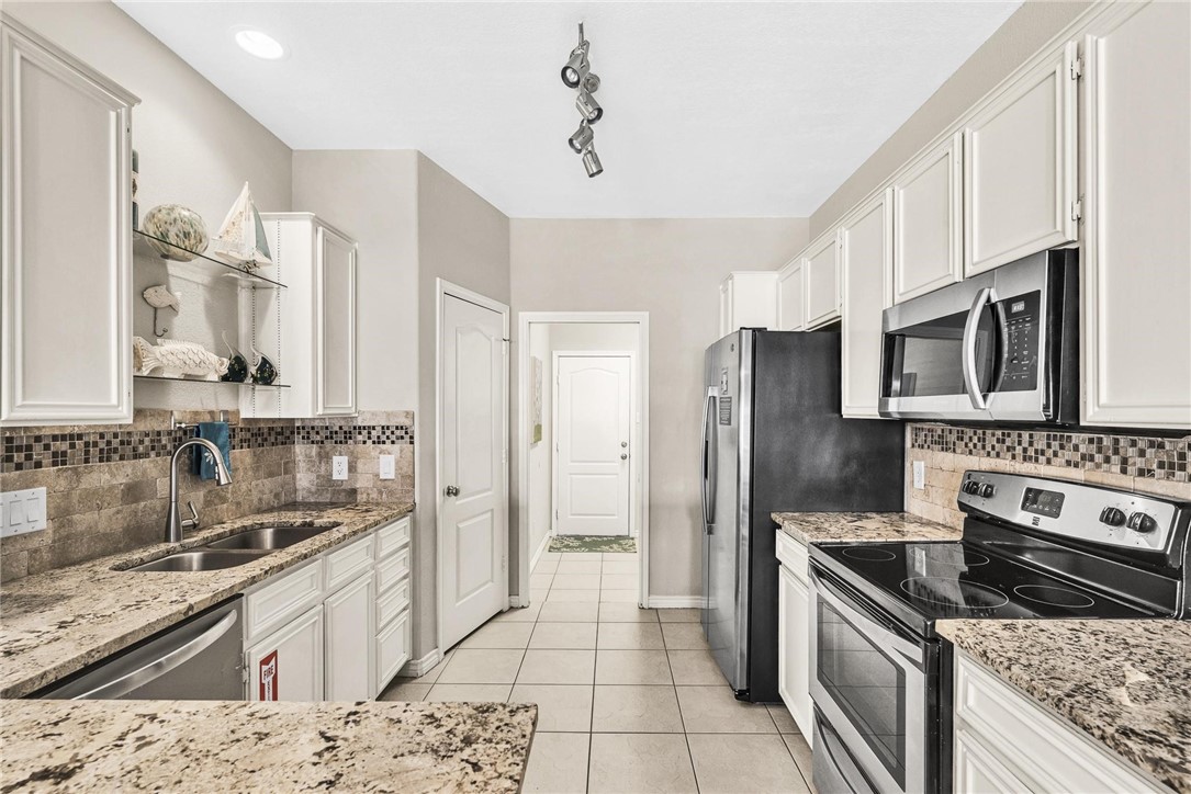 15417 Gun Cay Ct B Corpus Christi TX 78418