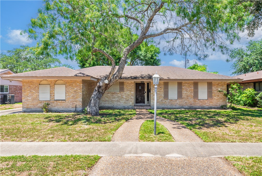 5641 Martinique Drive Corpus Christi TX 78411