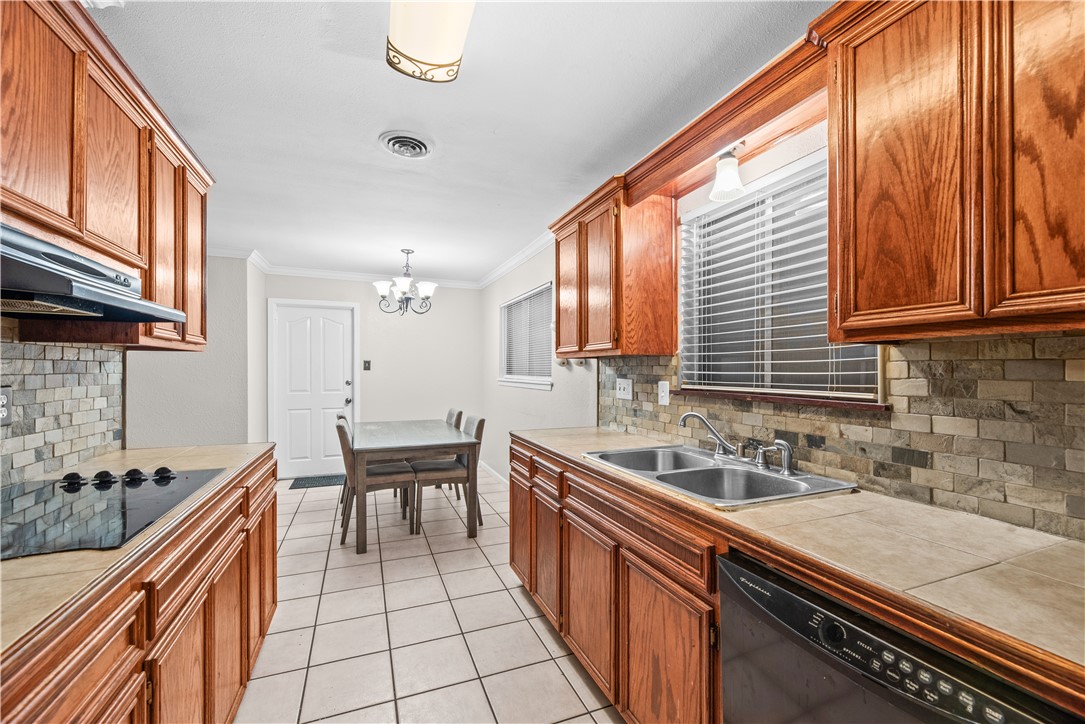 5641 Martinique Drive Corpus Christi TX 78411