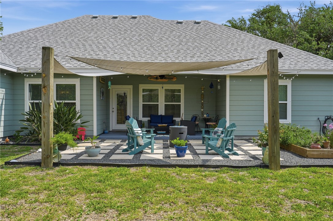 108 S Sierra Woods Rockport TX 78382