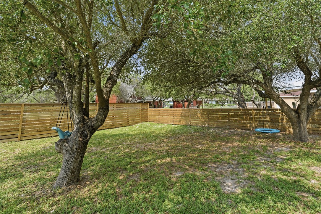 108 S Sierra Woods Rockport TX 78382