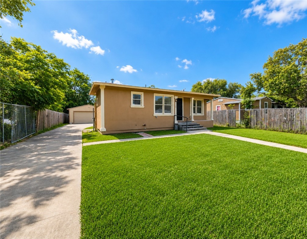 1532 Daytona Drive Corpus Christi TX 78415