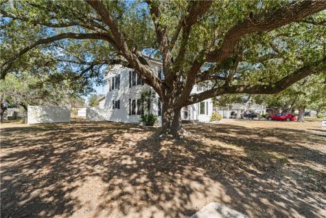 808 W Yoakum Avenue Kingsville TX 78363