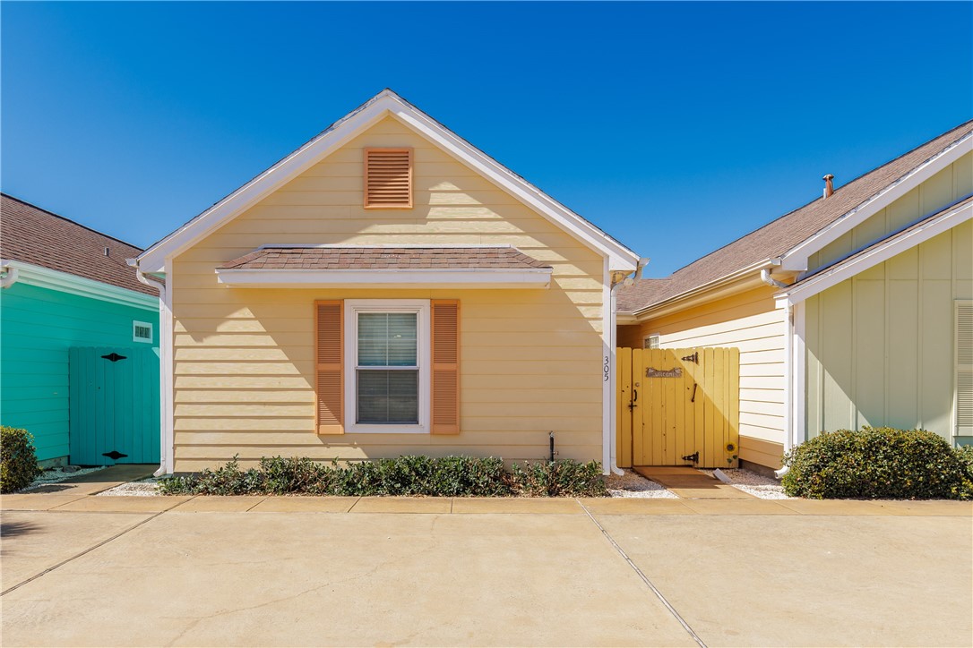 14521 E Cabana Street 305 Corpus Christi TX 78418