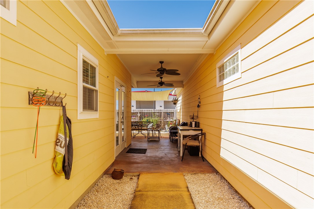 14521 E Cabana Street 305 Corpus Christi TX 78418