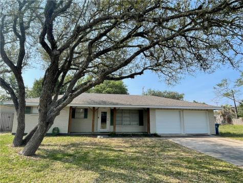 1905 Bay Avenue Rockport TX 78382