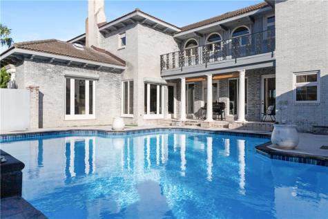 5001 Ocean Drive Corpus Christi TX 78412