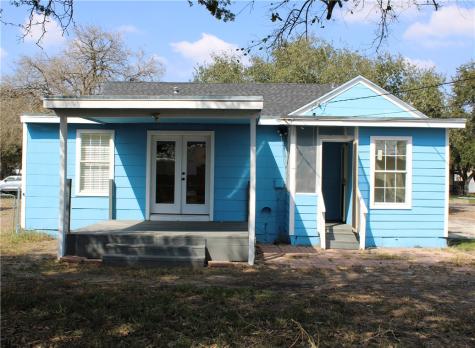 903 W Alice Avenue Kingsville TX 78363