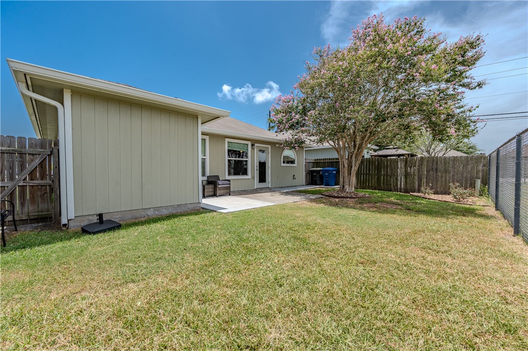 3741 W L Breeding Drive Corpus Christi TX 78414