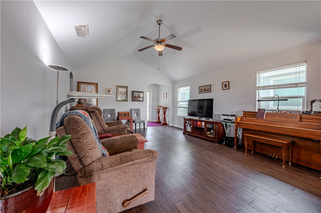 3741 W L Breeding Drive Corpus Christi TX 78414