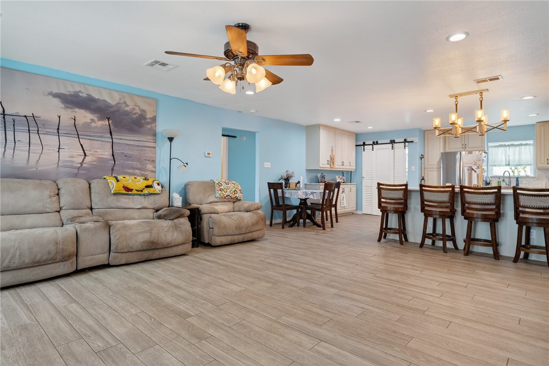 70 West Castle Oak Lane Rockport TX 78382