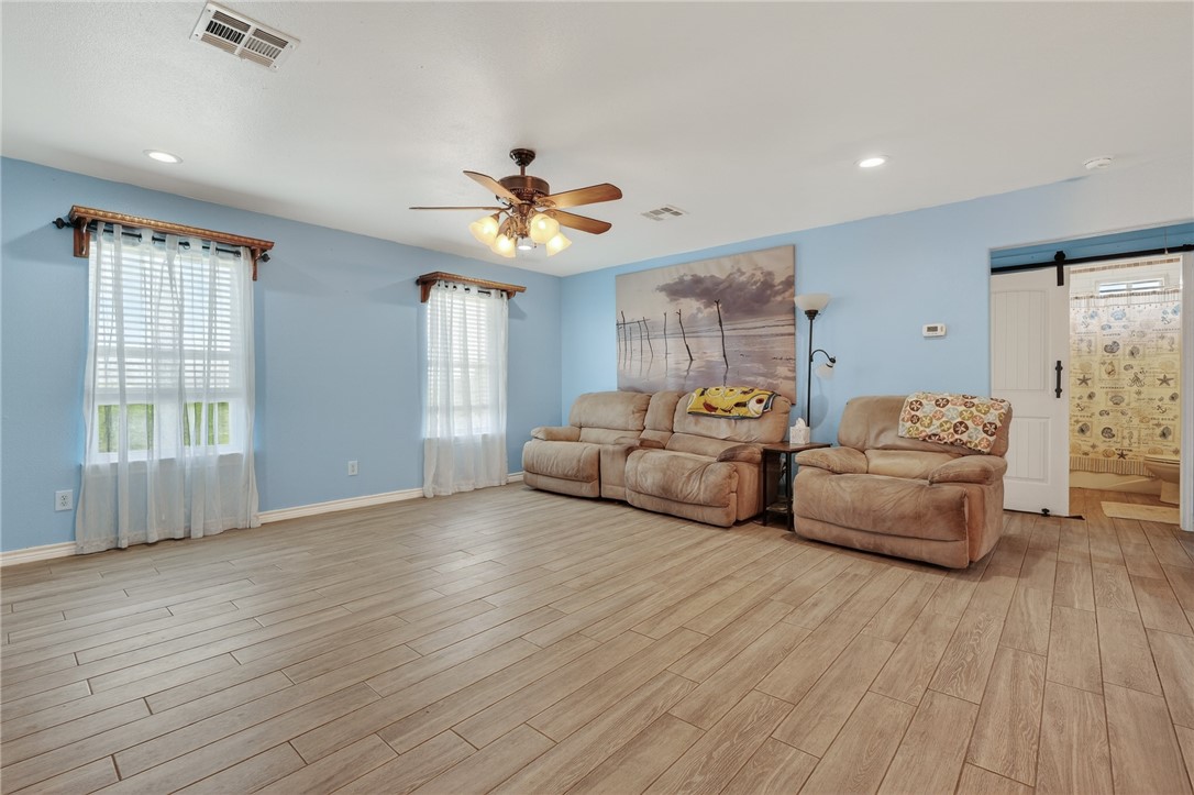 70 West Castle Oak Lane Rockport TX 78382