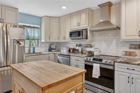 70 West Castle Oak Lane Rockport TX 78382
