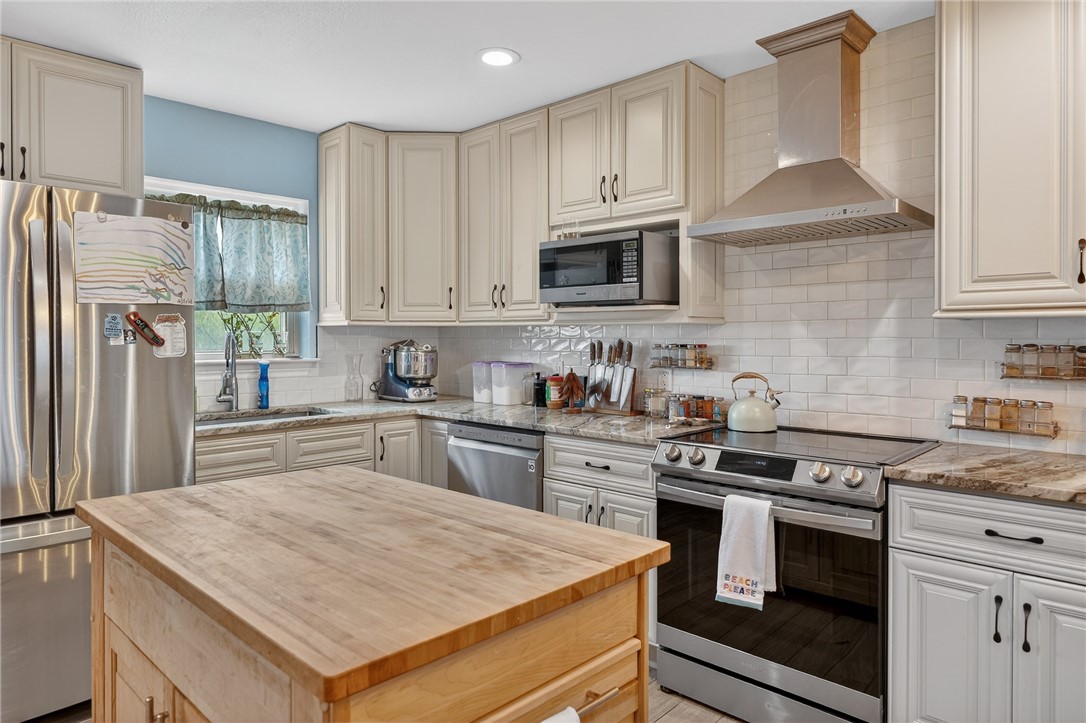 70 West Castle Oak Lane Rockport TX 78382