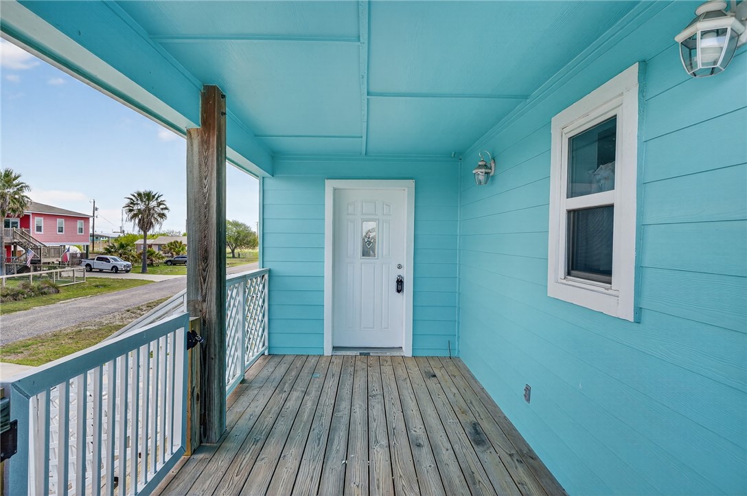 70 West Castle Oak Lane Rockport TX 78382