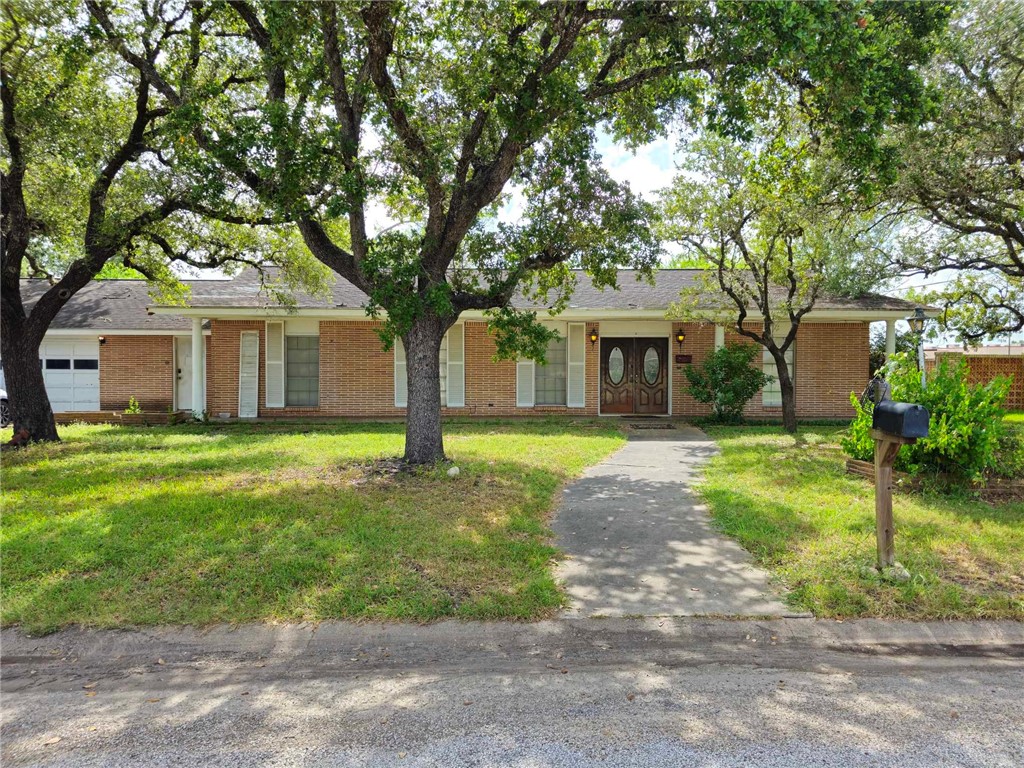 602 Kate Street Refugio TX 78377