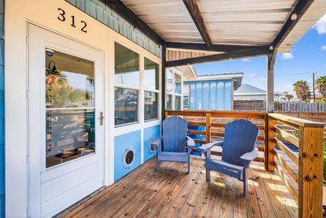 312 E White Avenue Port Aransas TX 78373
