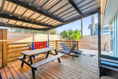 312 E White Avenue Port Aransas TX 78373