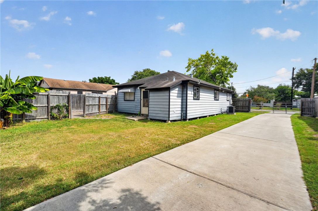4905 Curtis Clark Drive Corpus Christi TX 78411