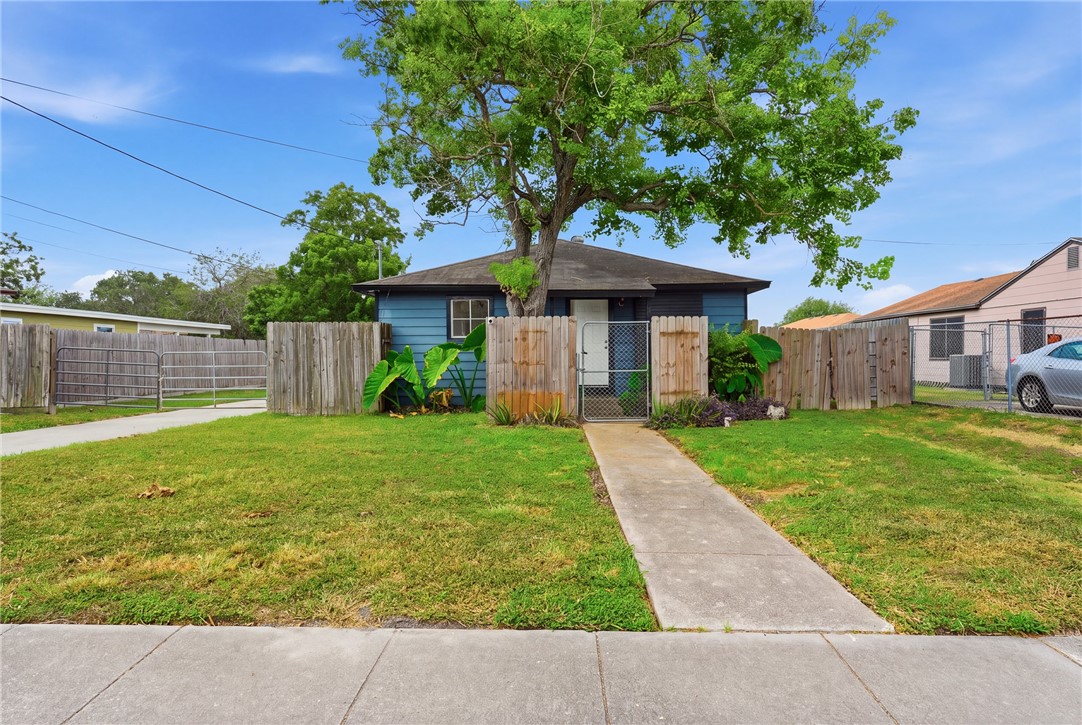 4905 Curtis Clark Drive Corpus Christi TX 78411