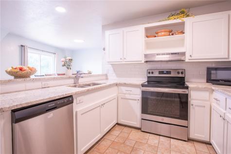 828 Stacie Street Kingsville TX 78363