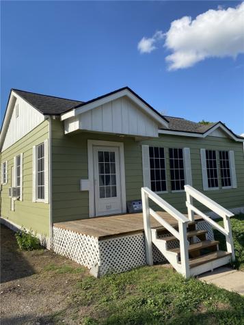 323 W 4th Street Alice TX 78332
