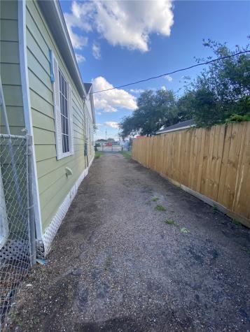 323 W 4th Street Alice TX 78332