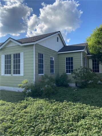 323 W 4th Street Alice TX 78332