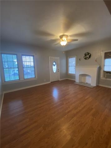 323 W 4th Street Alice TX 78332