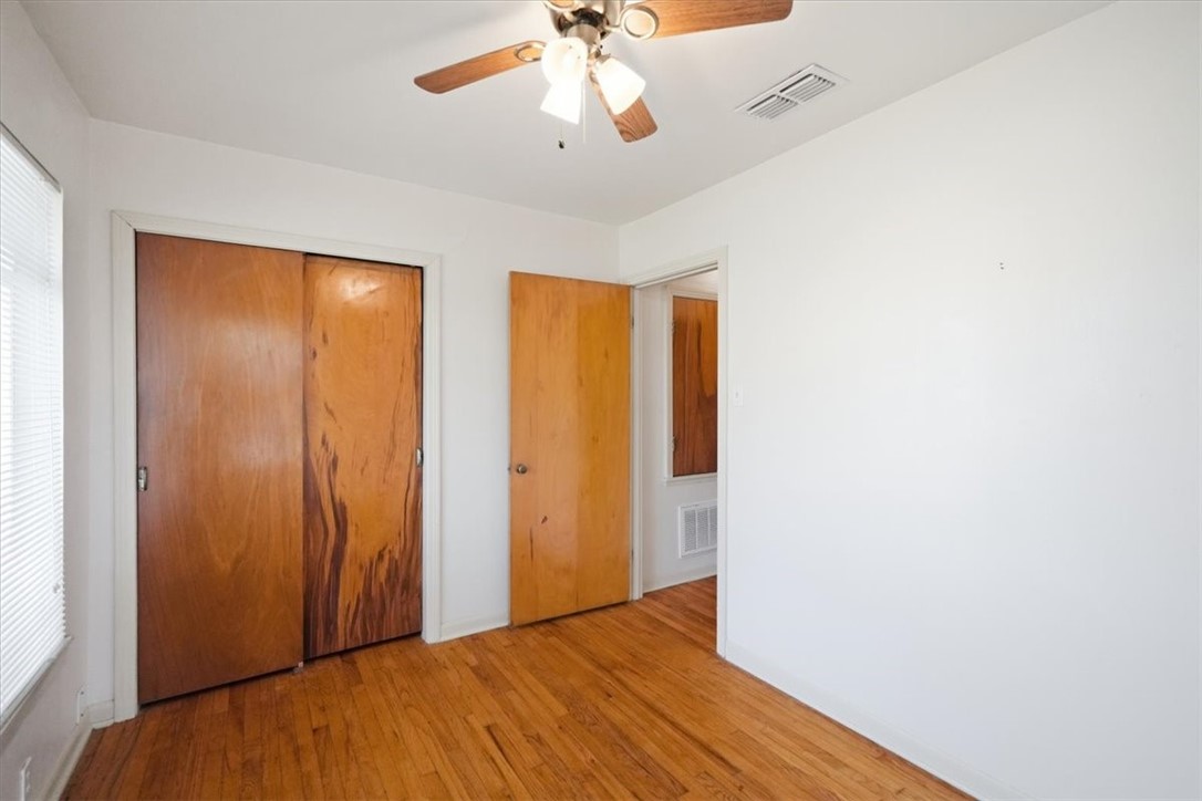 902 Bowie Street George West TX 78022