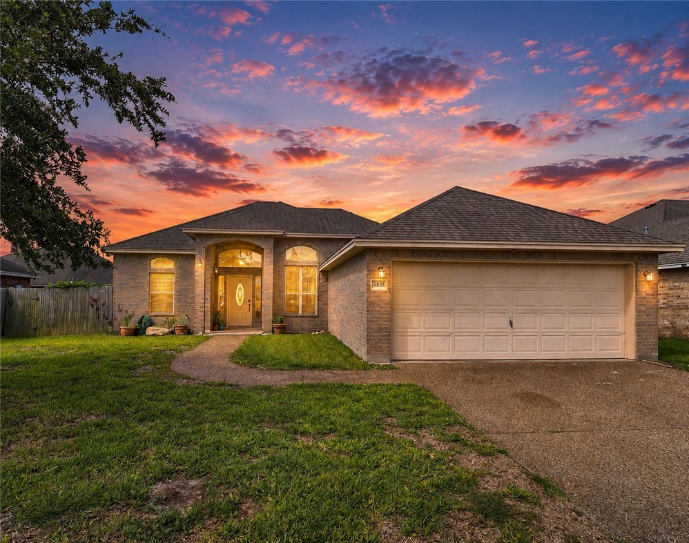 6825 King George Place Corpus Christi TX 78414