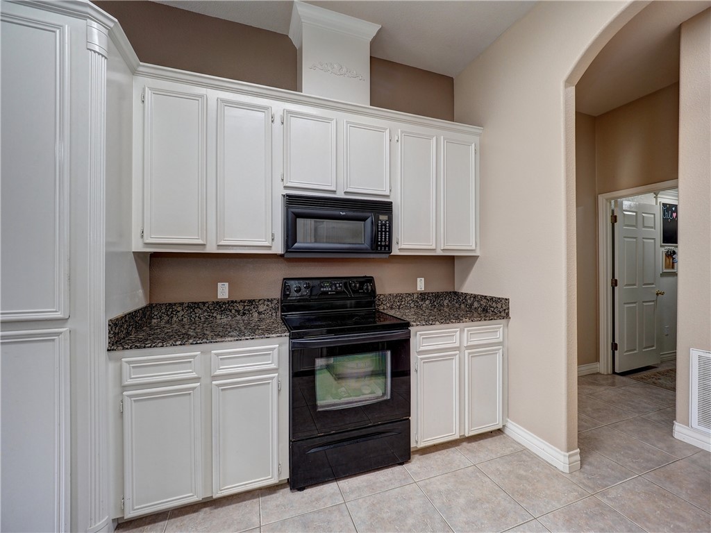 6825 King George Place Corpus Christi TX 78414