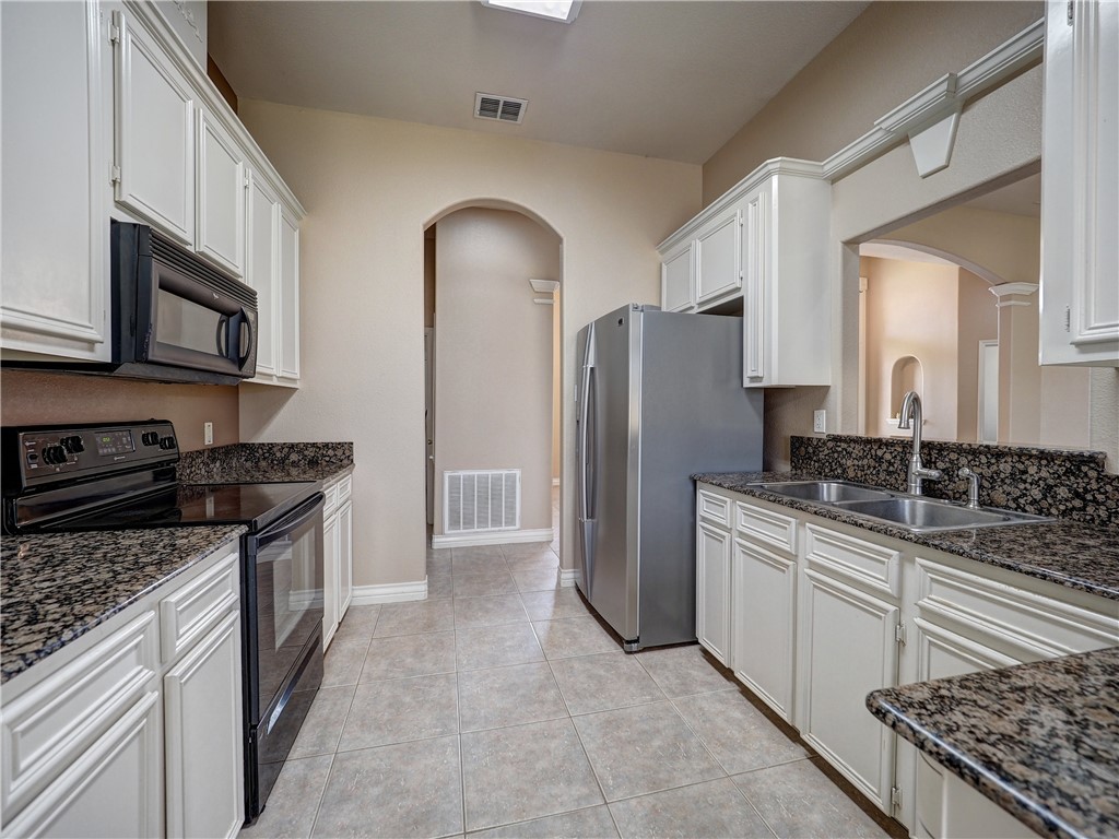 6825 King George Place Corpus Christi TX 78414