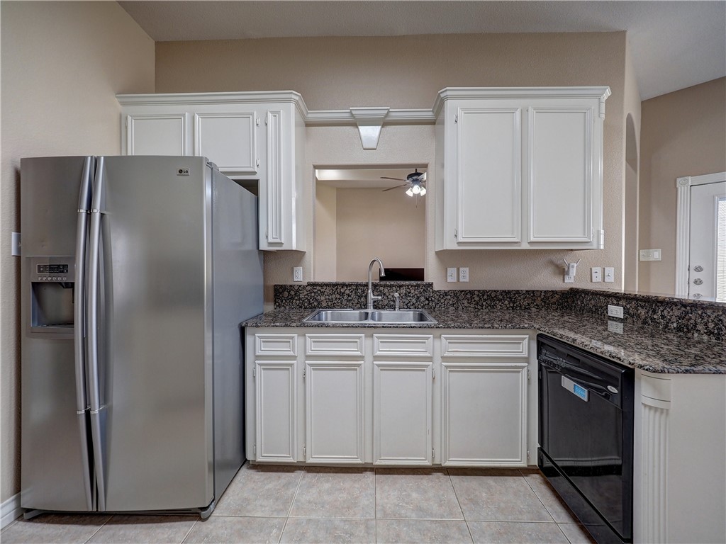 6825 King George Place Corpus Christi TX 78414