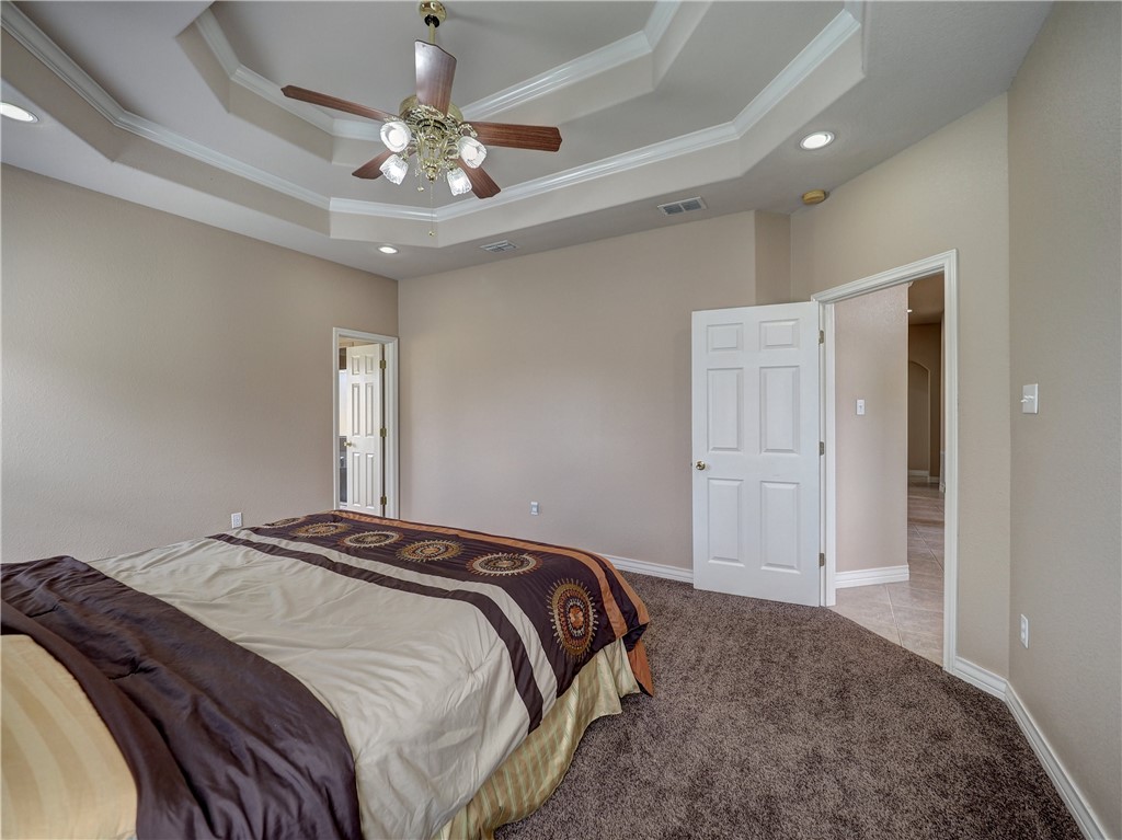 6825 King George Place Corpus Christi TX 78414