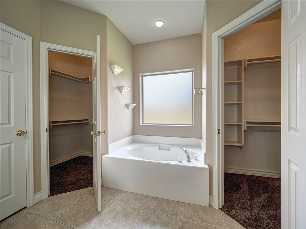 6825 King George Place Corpus Christi TX 78414