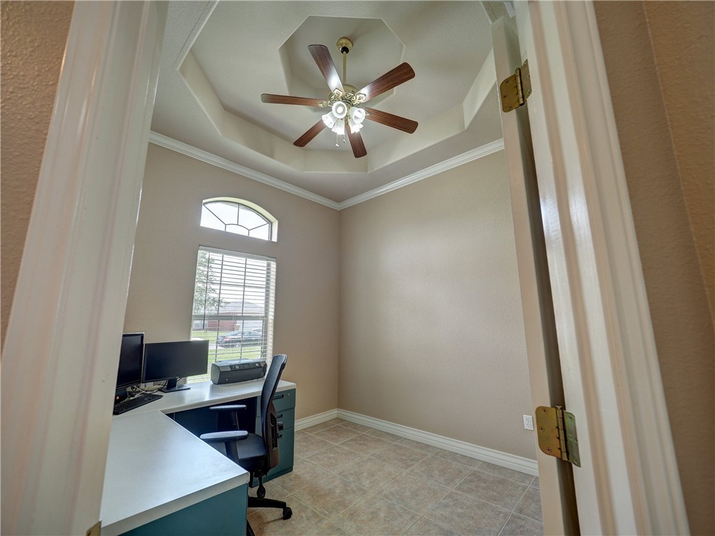 6825 King George Place Corpus Christi TX 78414