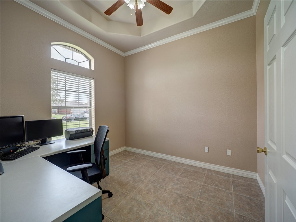 6825 King George Place Corpus Christi TX 78414