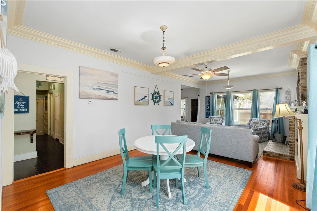 541 Robindale Bandera TX 78003