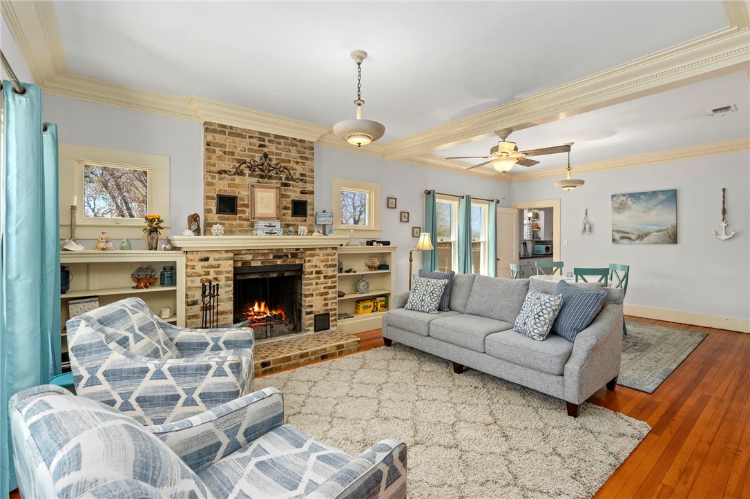 541 Robindale Bandera TX 78003