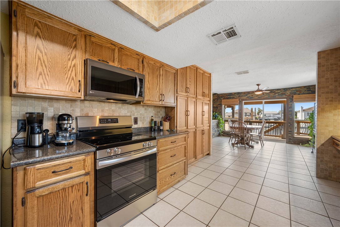 13729 Cayo Cantiles Street Corpus Christi TX 78418