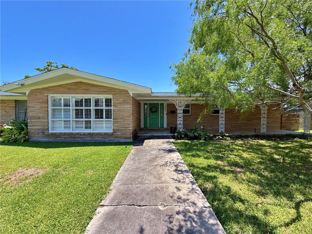 301 Bermuda Place Corpus Christi TX 78411