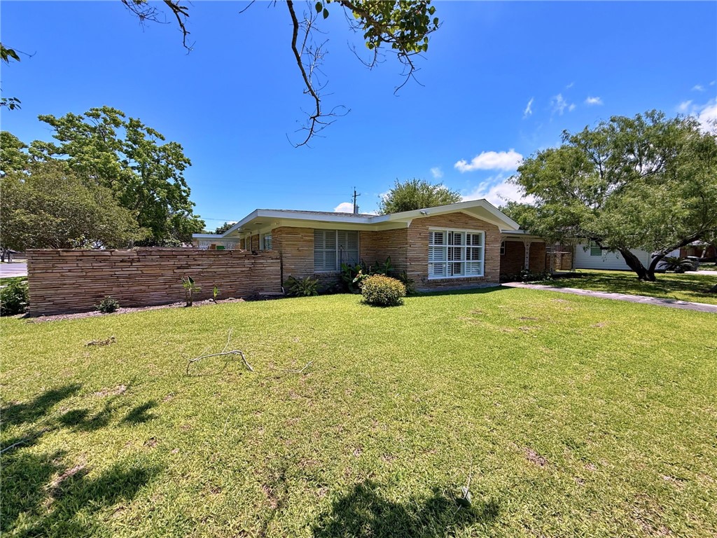 301 Bermuda Place Corpus Christi TX 78411