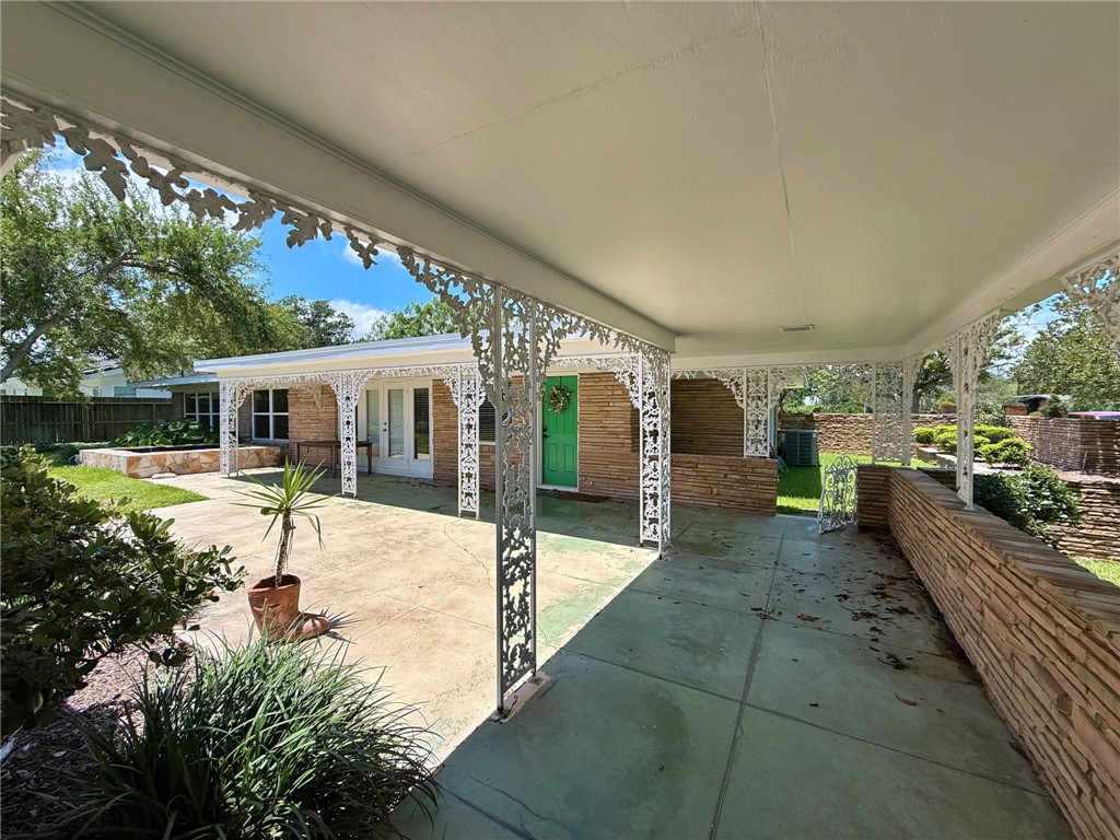 301 Bermuda Place Corpus Christi TX 78411