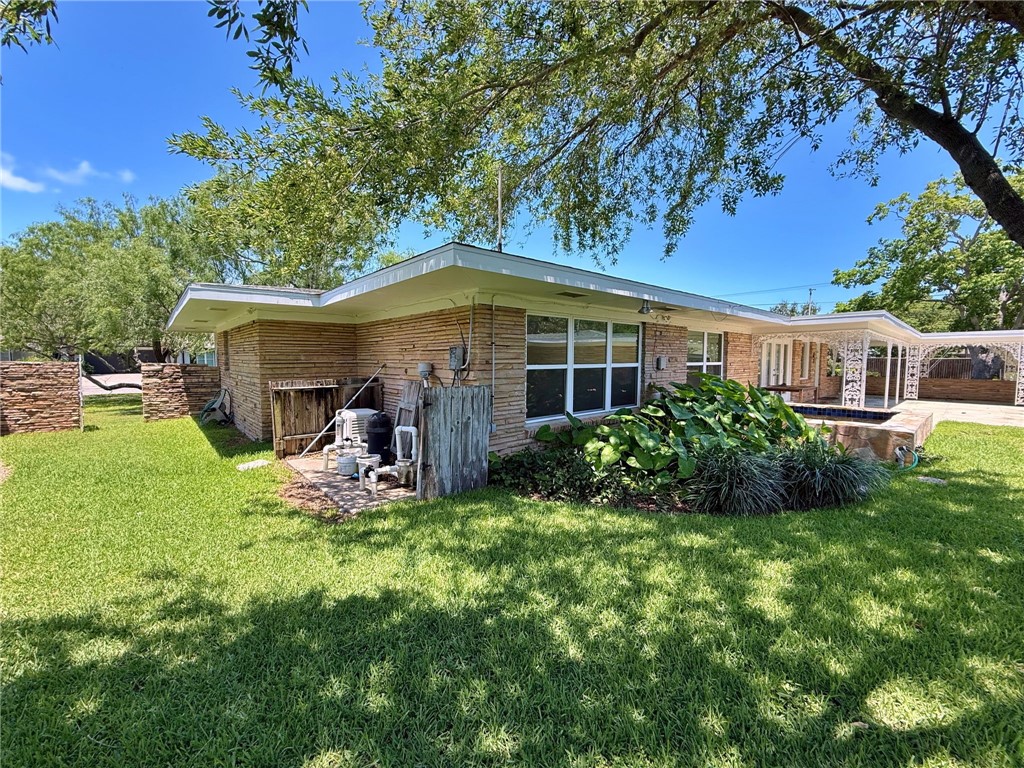 301 Bermuda Place Corpus Christi TX 78411