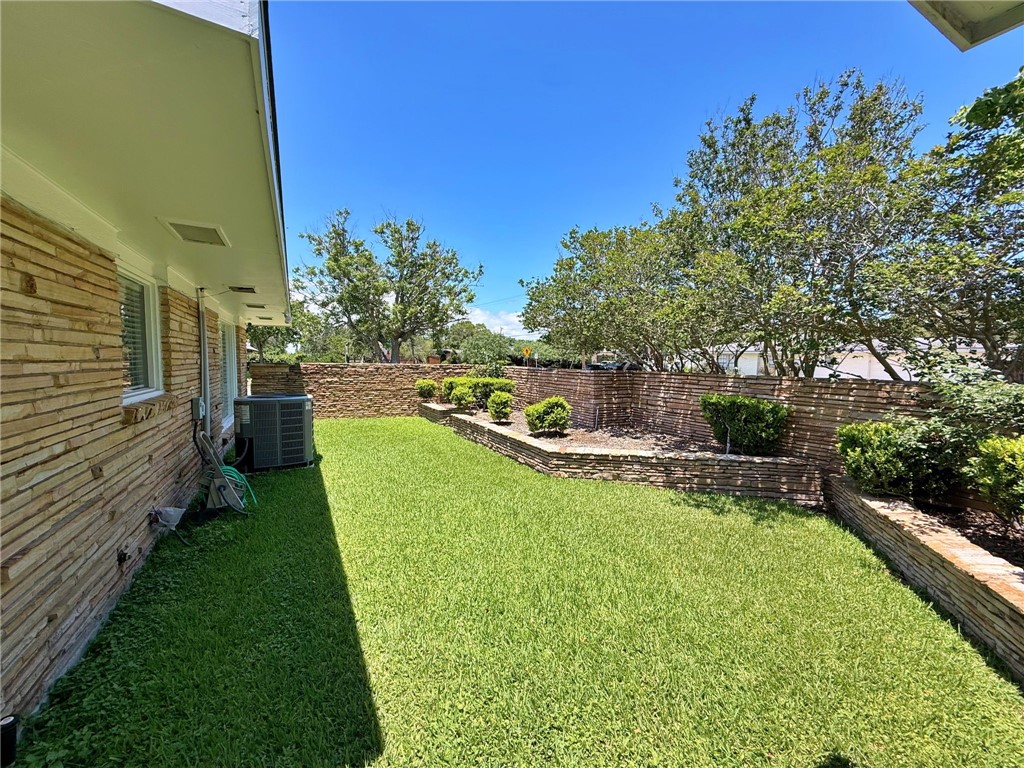301 Bermuda Place Corpus Christi TX 78411