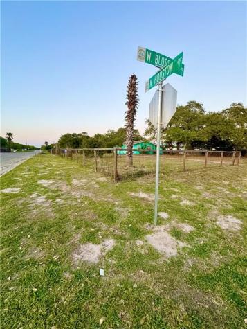 813 N Houston Street Aransas Pass TX 78336