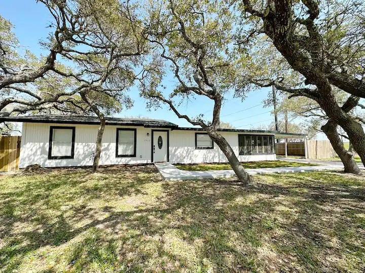 1912 Mallard Drive Rockport TX 78382