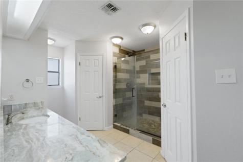 1809 Live Oak Drive Portland TX 78374