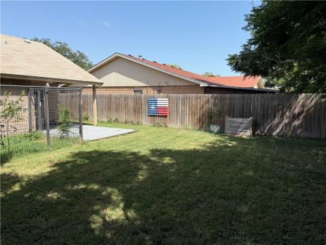 1809 Live Oak Drive Portland TX 78374